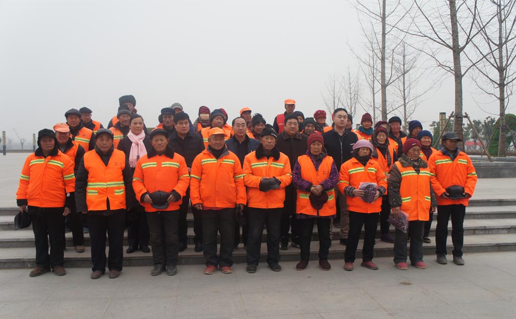 Donate hats to the sanitation workers