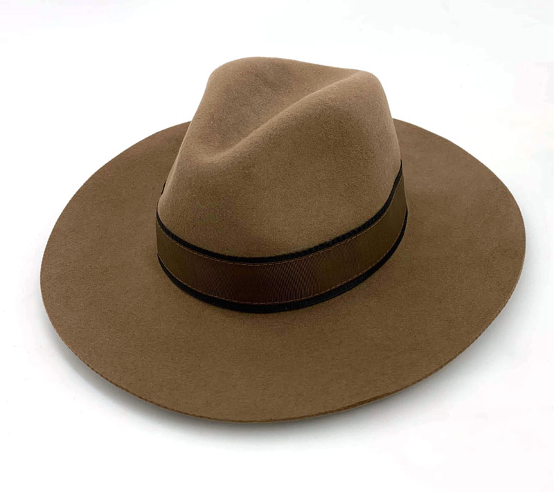 Wide brim wool hat for man